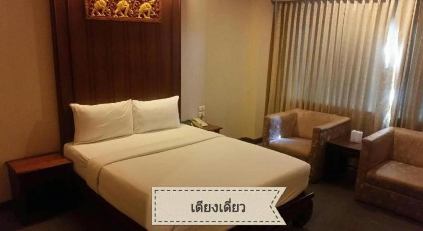 Sri U-Thong Grand Hotel Suphanburi Esterno foto